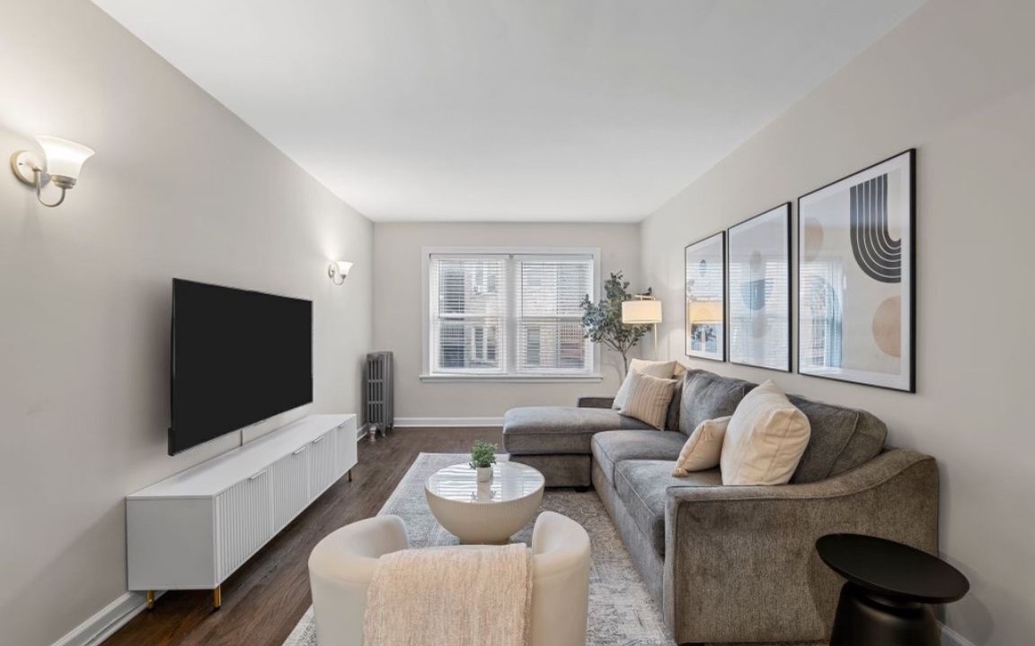Photo of Livingroom in Ravenswood Manor