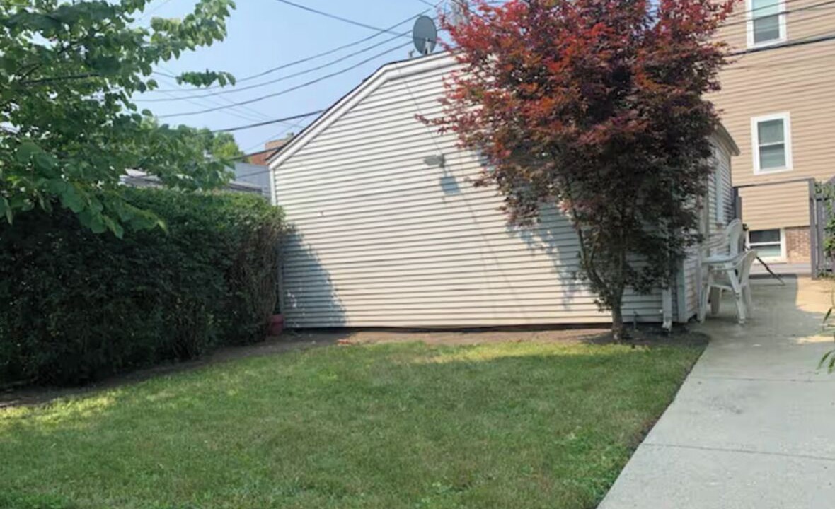 Photo of Outdoor in West Lakeview