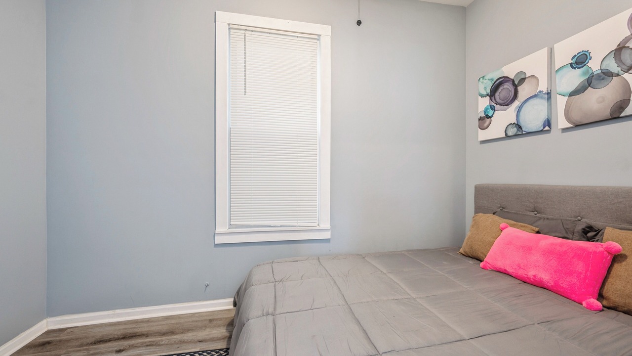 Photo of Bedroom in West Lakeview