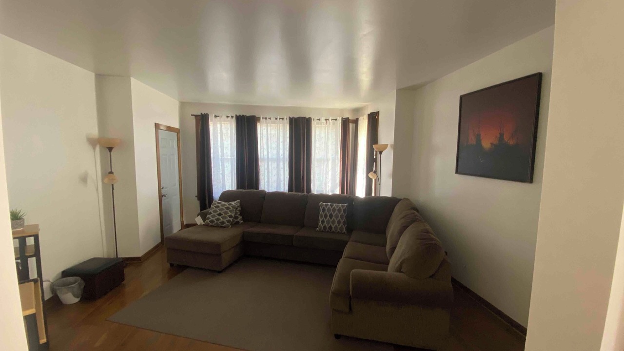 Photo of Livingroom in Brighton Park