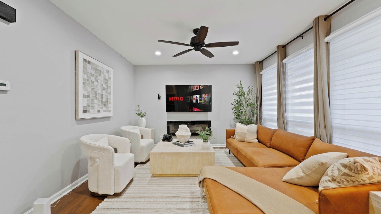 Photo of Livingroom in Bolingbrook