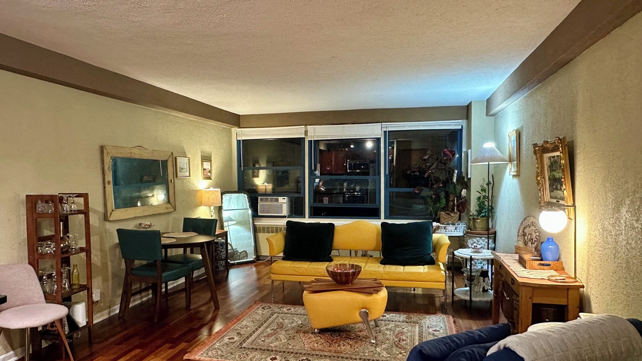 Photo of Livingroom in Uptown