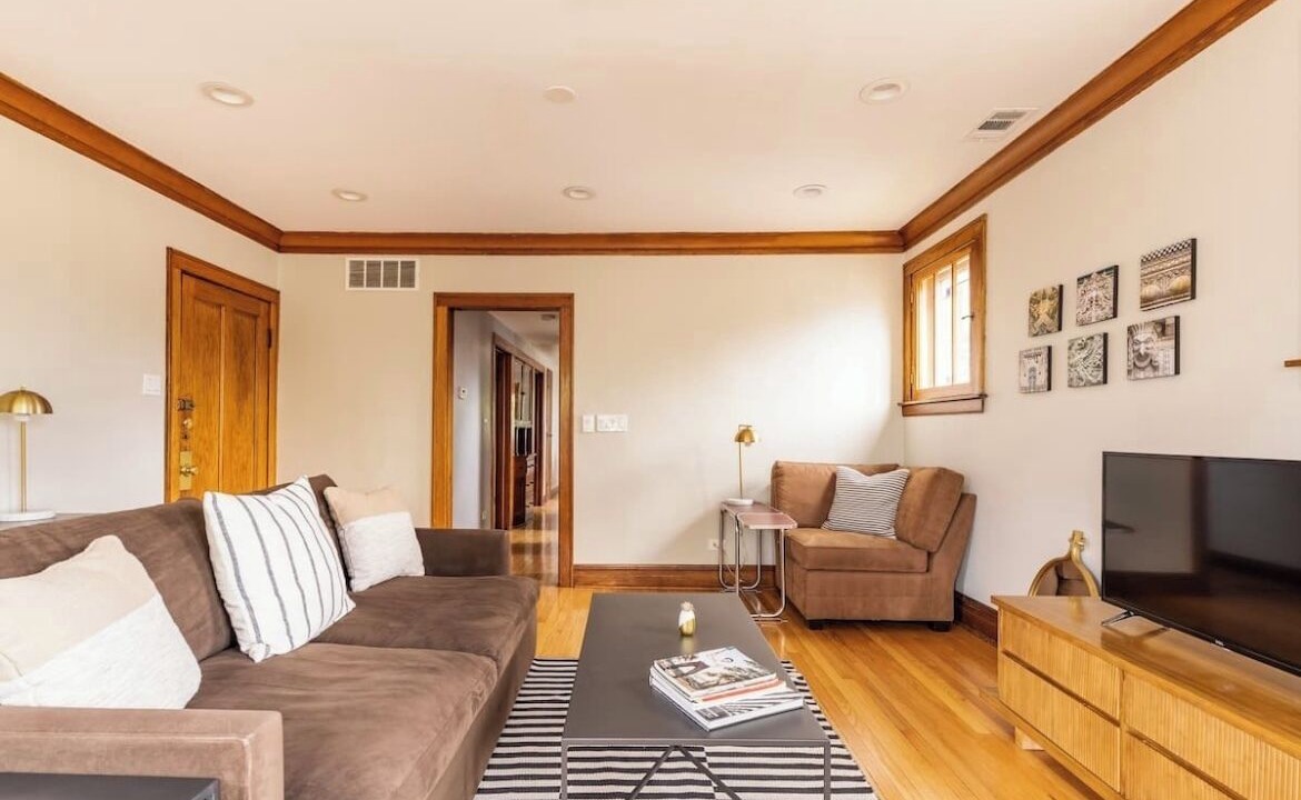 Photo of Livingroom in Little Village
