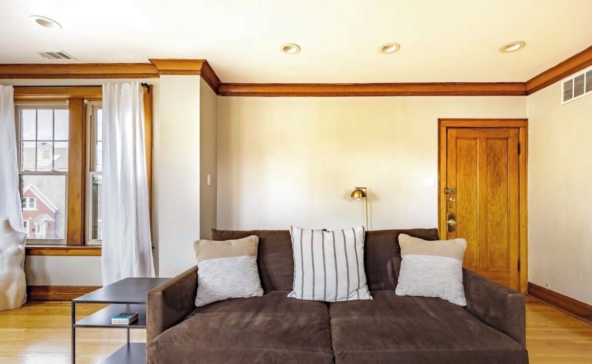 Photo of Livingroom in Little Village