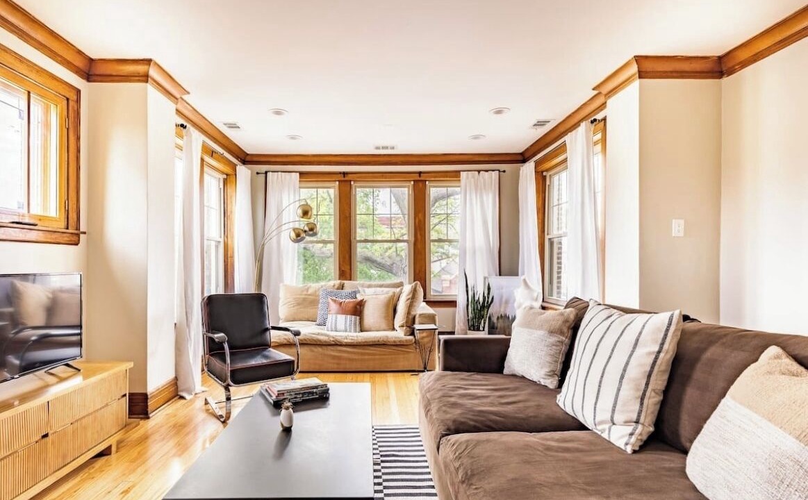 Photo of Livingroom in Little Village