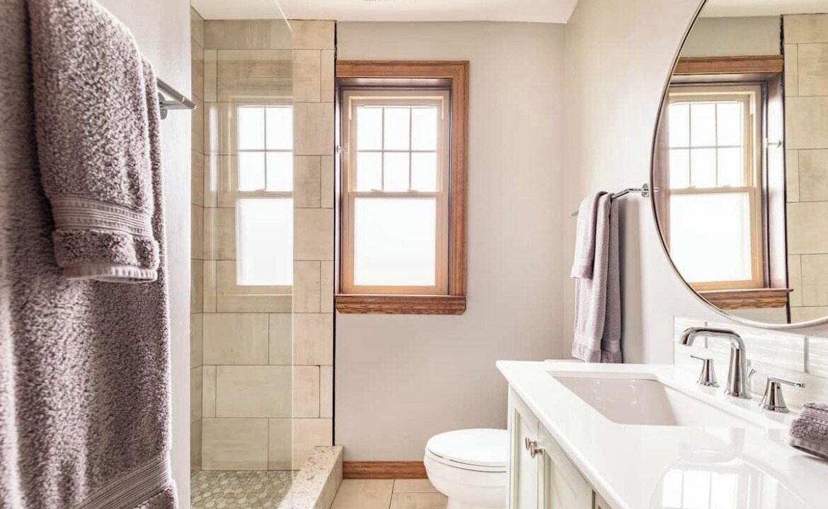 Photo of Bathroom in Little Village
