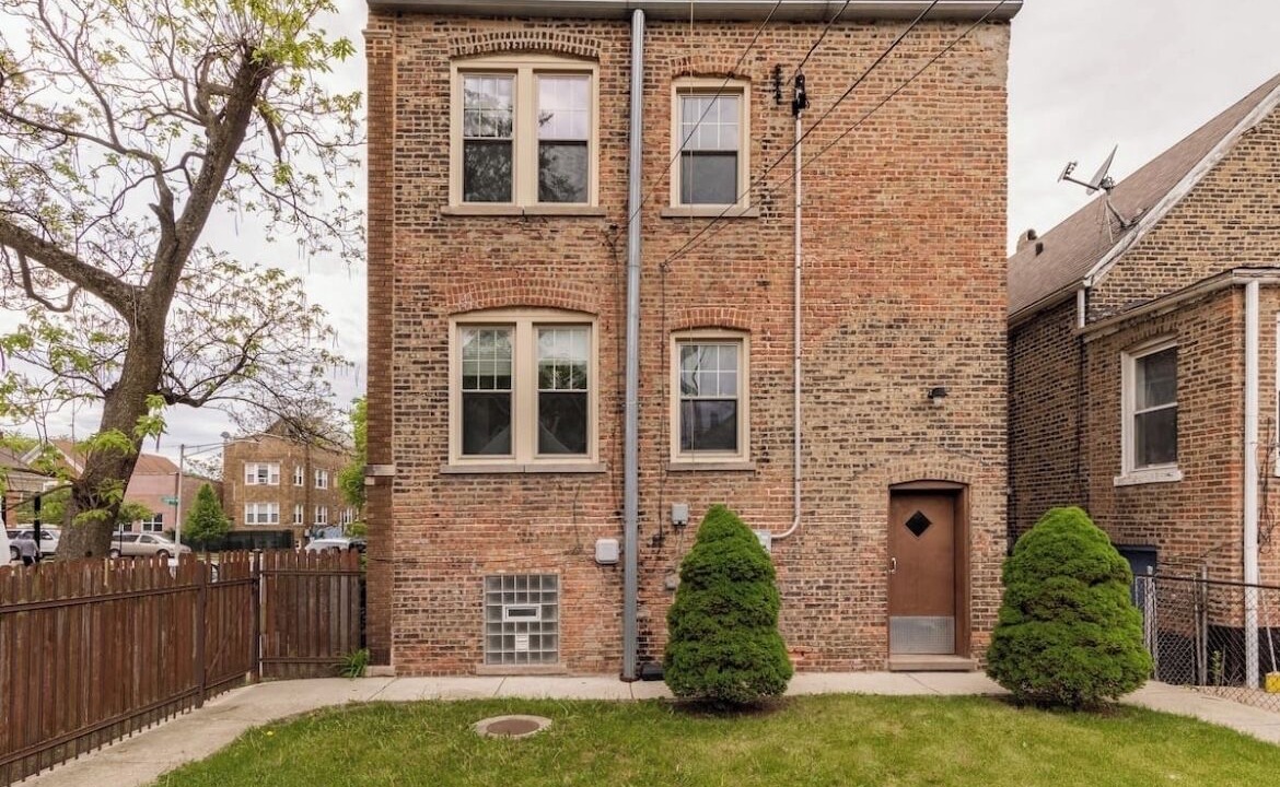 Photo of Outdoor in Little Village