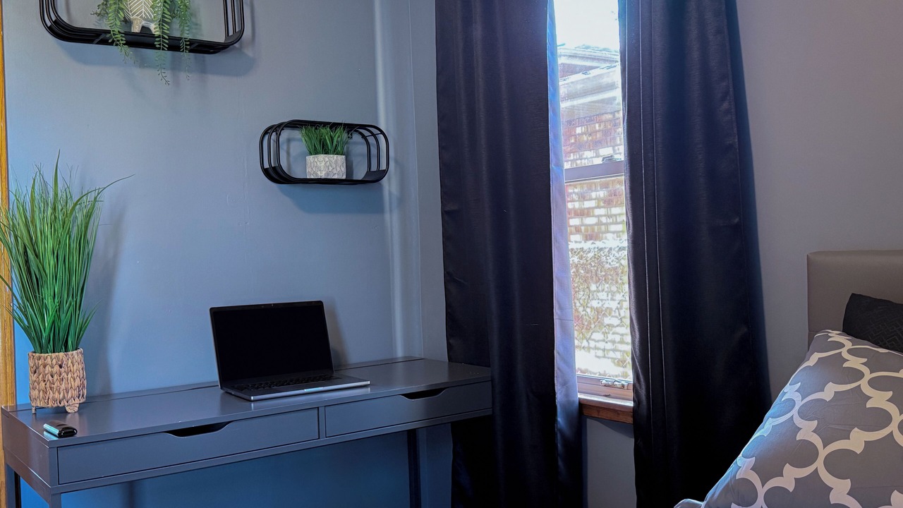 Photo of Bedroom in Burbank