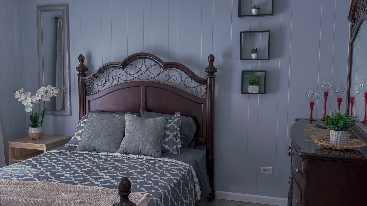 Photo of Bedroom in Burbank