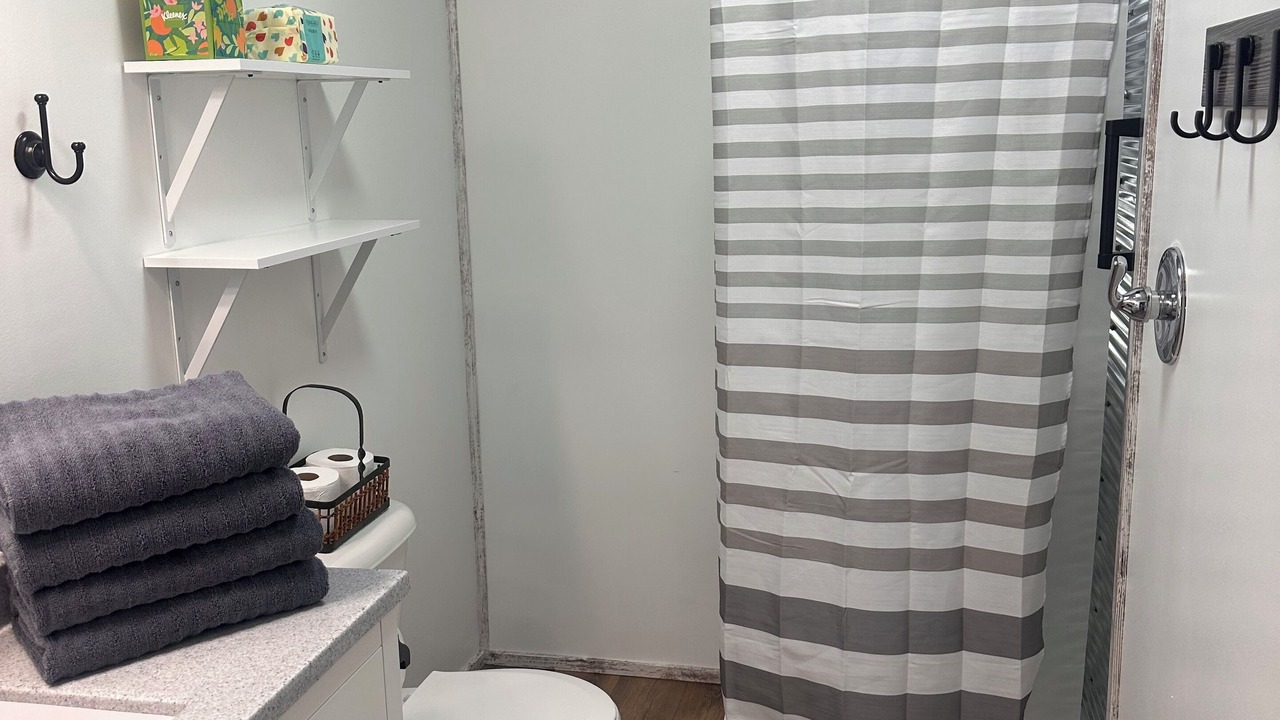 Photo of Bathroom in Hardin County