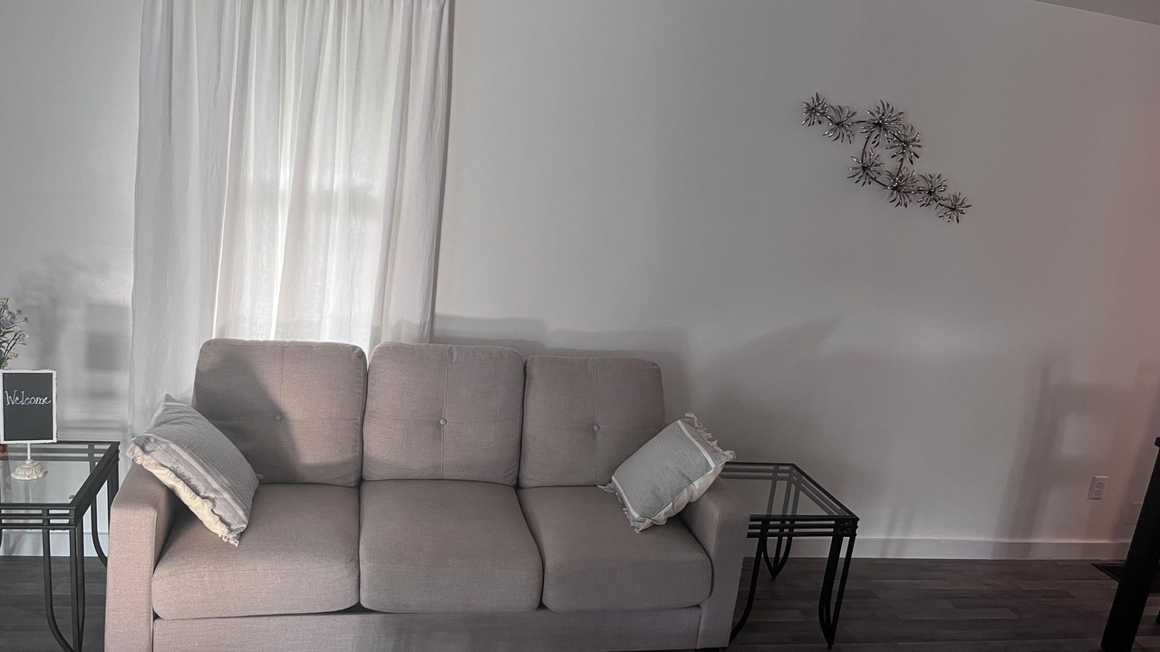 Photo of Livingroom in Champaign
