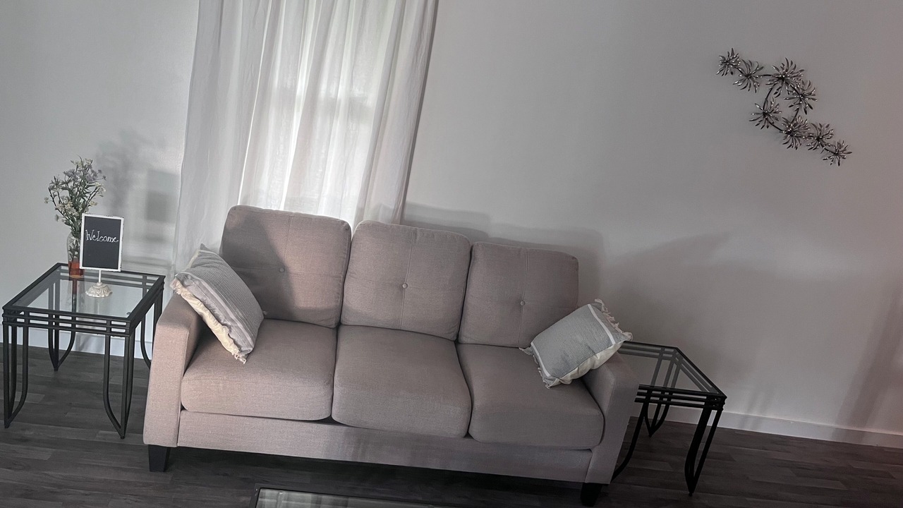 Photo of Livingroom in Champaign