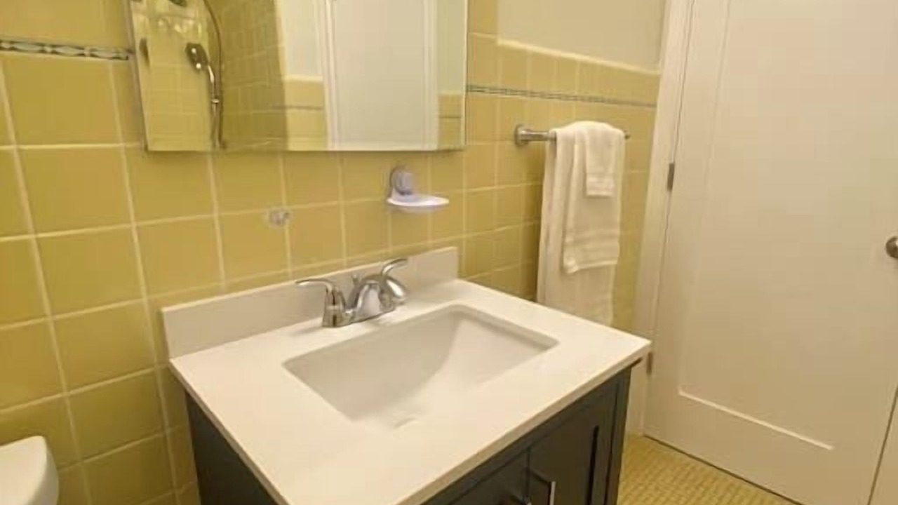 Photo of Bathroom in Oak Park