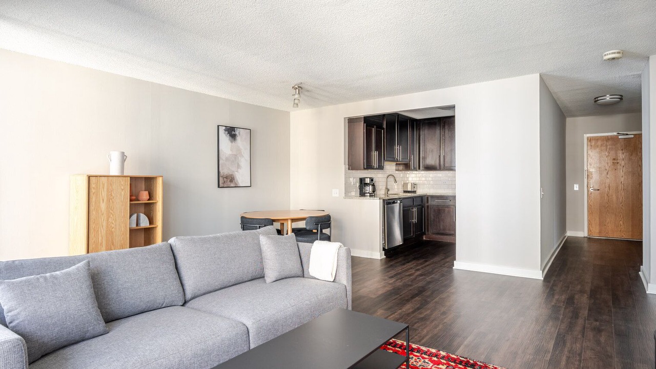 Photo of Livingroom in Rush and Division