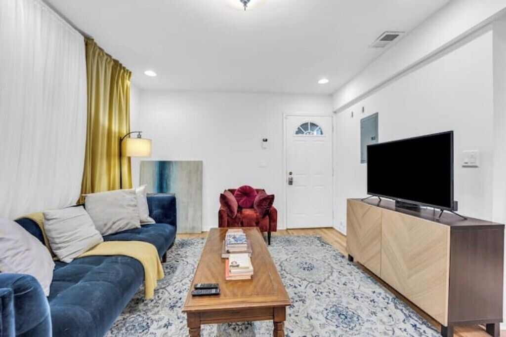 Photo of Livingroom in Logan Square