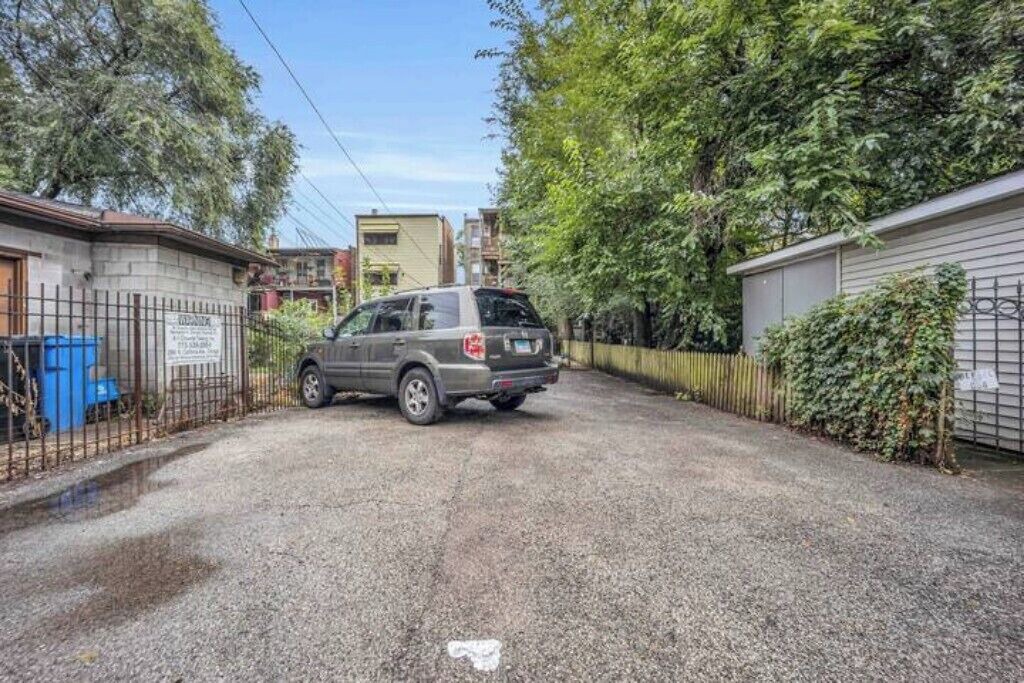 Photo of Outdoor in Logan Square
