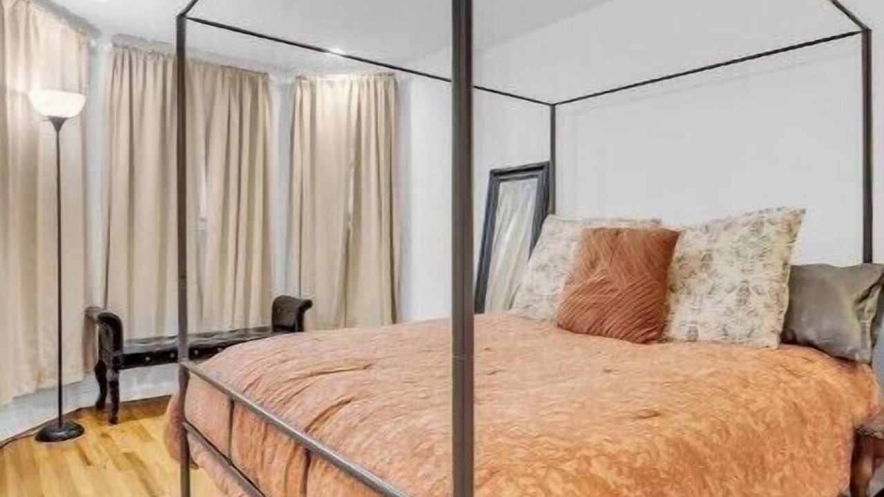 Photo of Bedroom in Logan Square