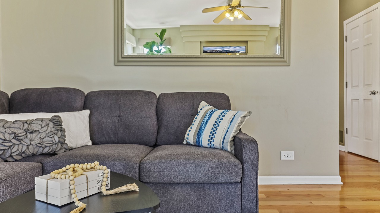 Photo of Livingroom in St. Charles