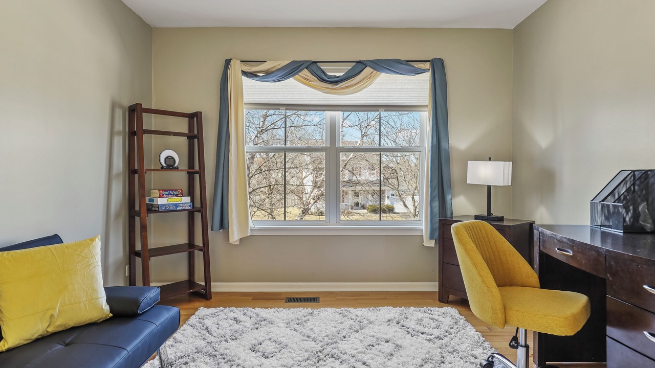 Photo of Livingroom in St. Charles