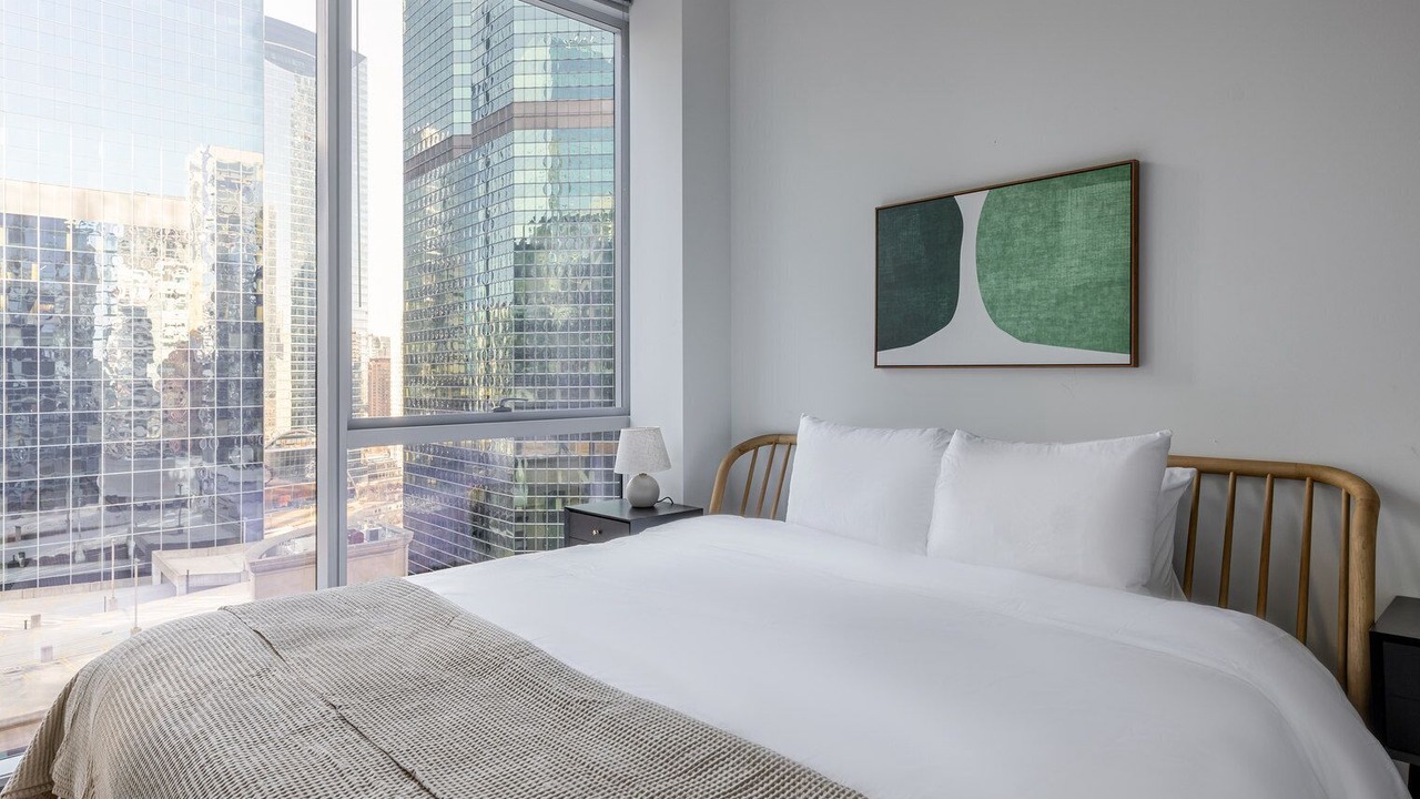 Photo of Bedroom in Downtown Chicago