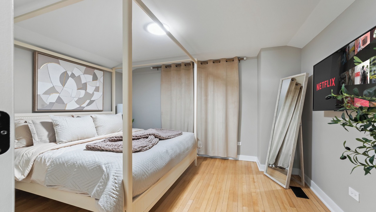 Photo of Bedroom in Oak Park