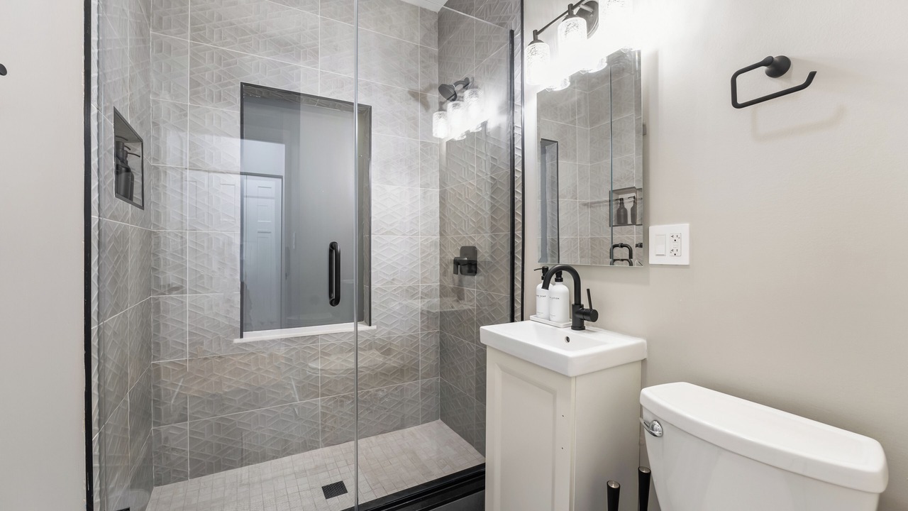 Photo of Bathroom in Oak Park