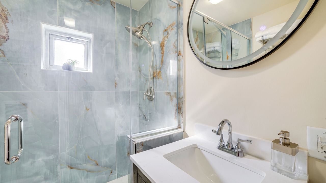 Photo of Bathroom in Jeffrey Manor