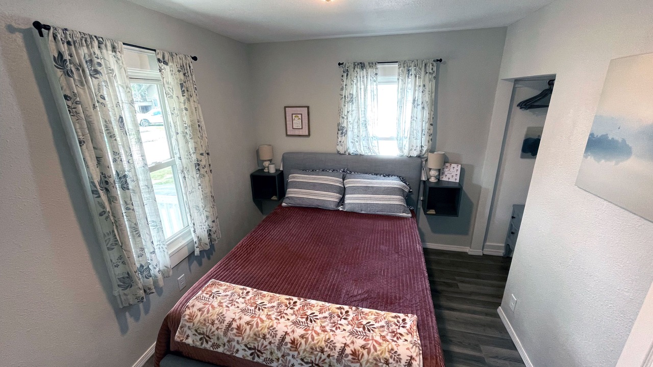Photo of Bedroom in Galesburg