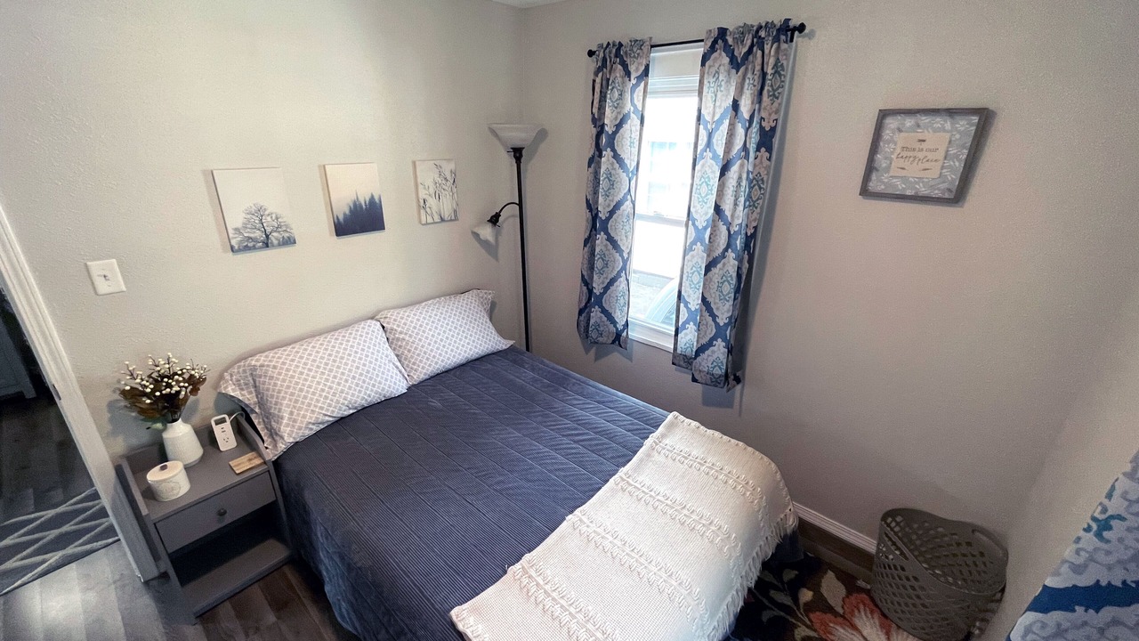 Photo of Bedroom in Galesburg