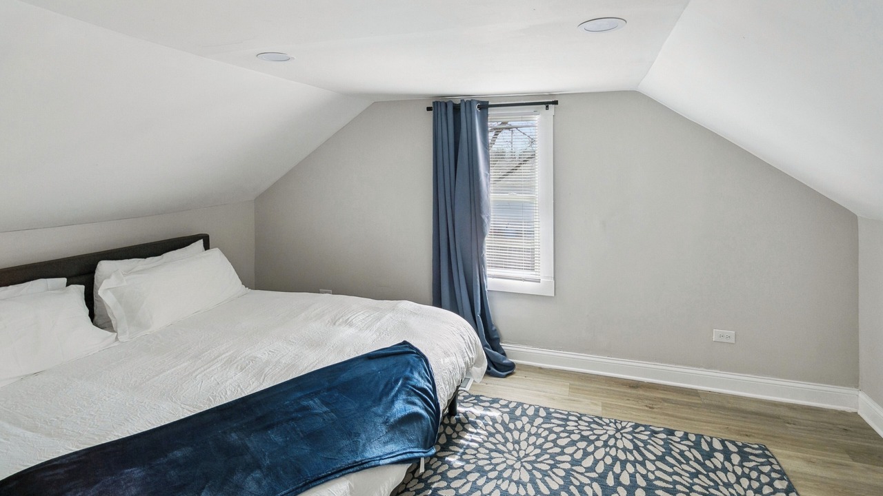 Photo of Bedroom in Russell
