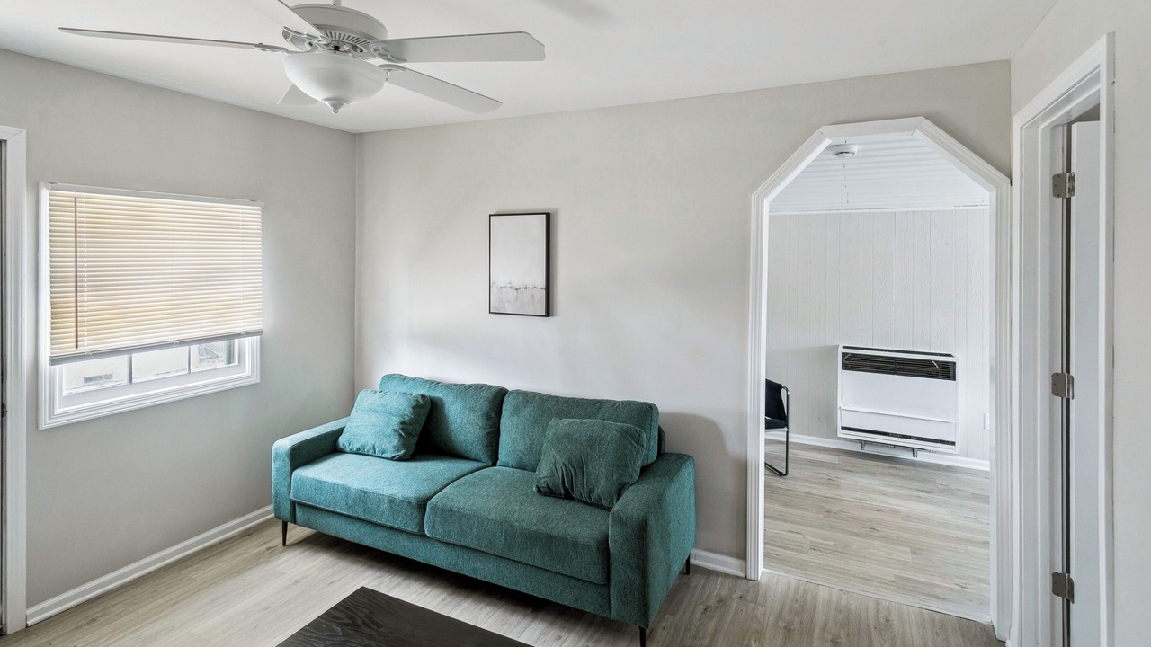Photo of Livingroom in Russell