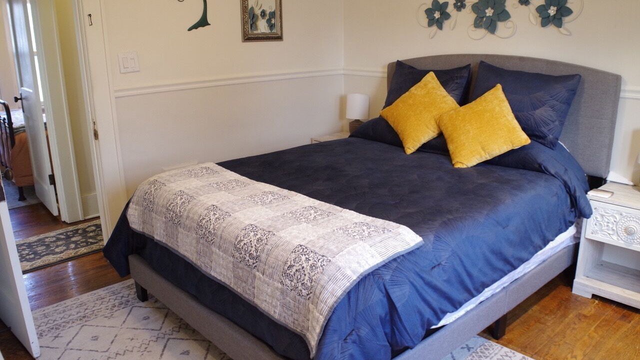 Photo of Bedroom in Galesburg