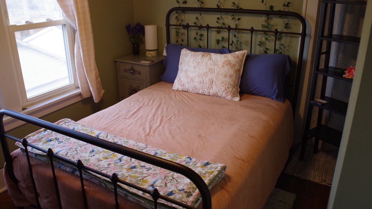 Photo of Bedroom in Galesburg