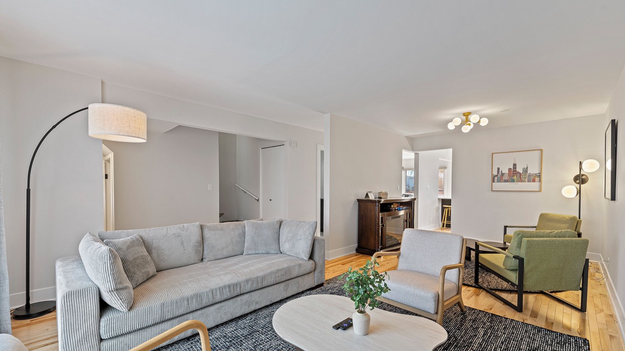Photo of Livingroom in Des Plaines