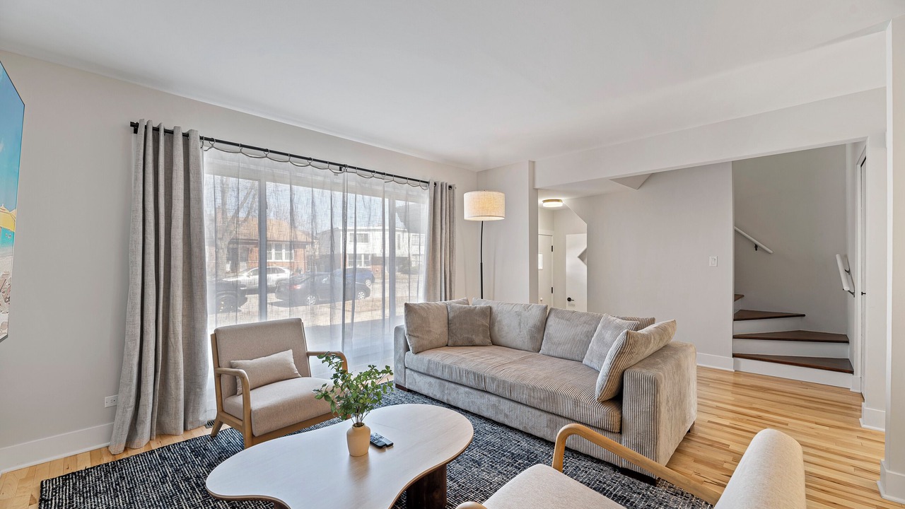 Photo of Livingroom in Des Plaines