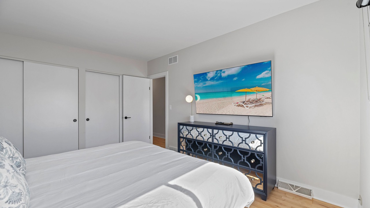 Photo of Bedroom in Des Plaines