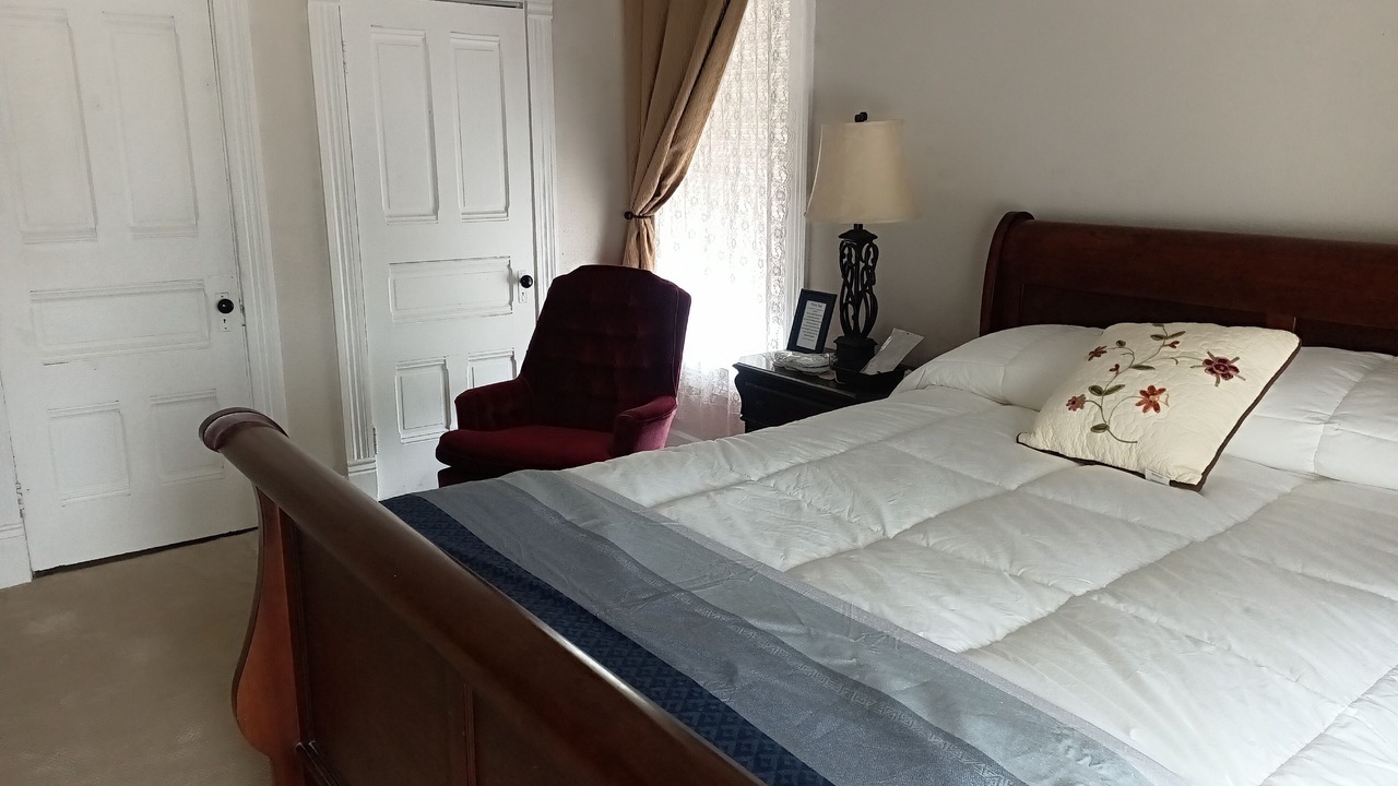 Photo of Bedroom in Quincy