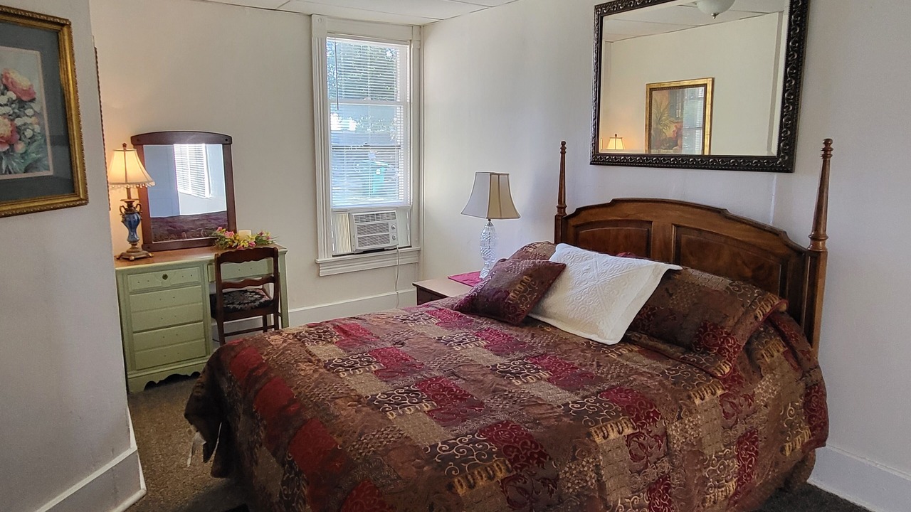 Photo of Bedroom in Quincy