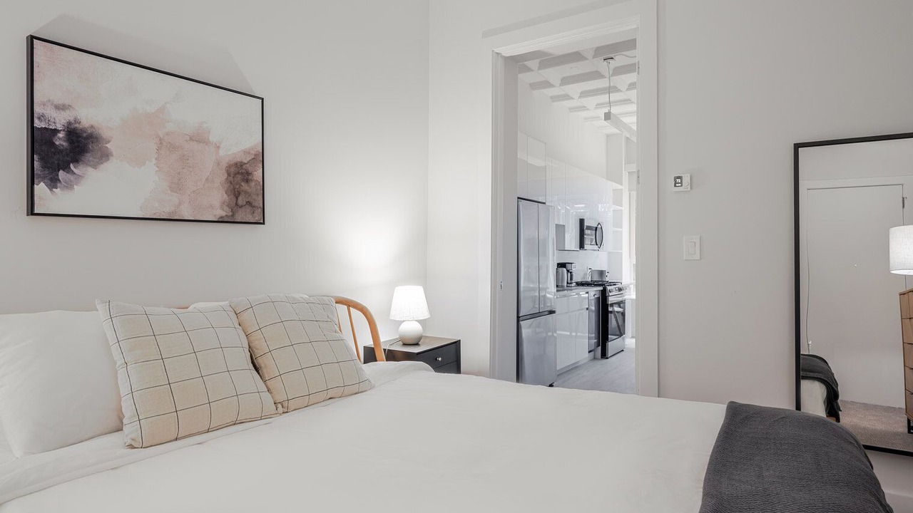 Photo of Bedroom in Downtown Chicago