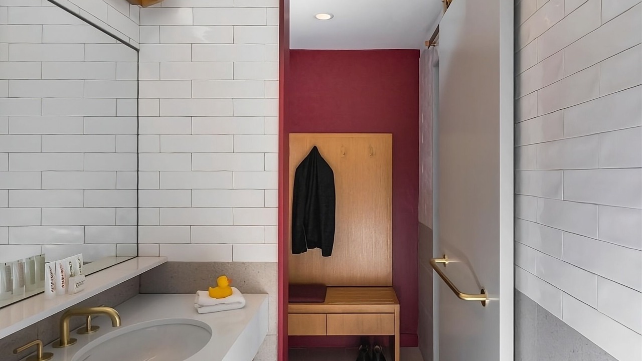 Photo of Bathroom in Streeterville
