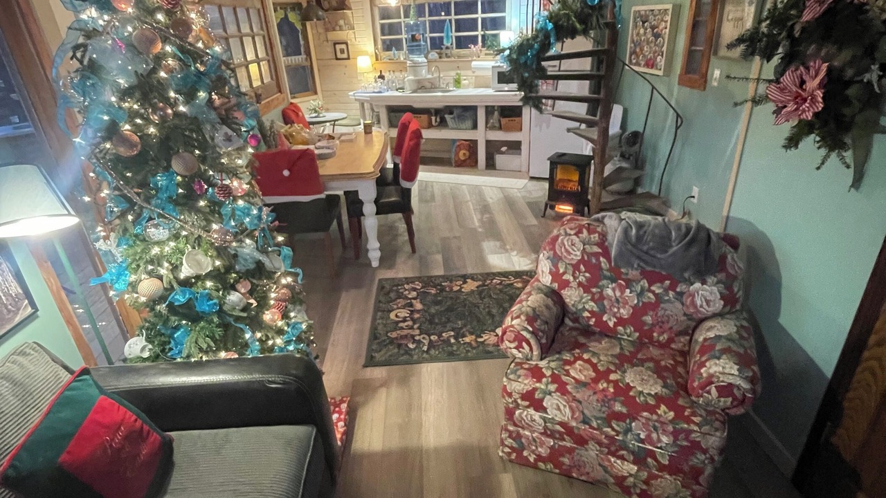 Photo of Livingroom in Nauvoo