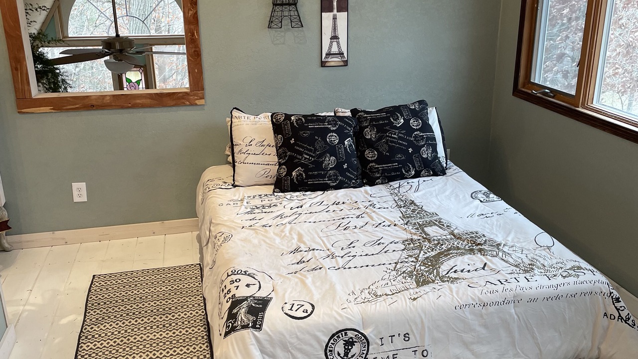 Photo of Bedroom in Nauvoo