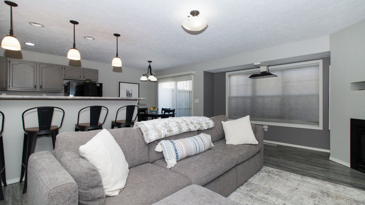 Photo of Livingroom in Bloomington