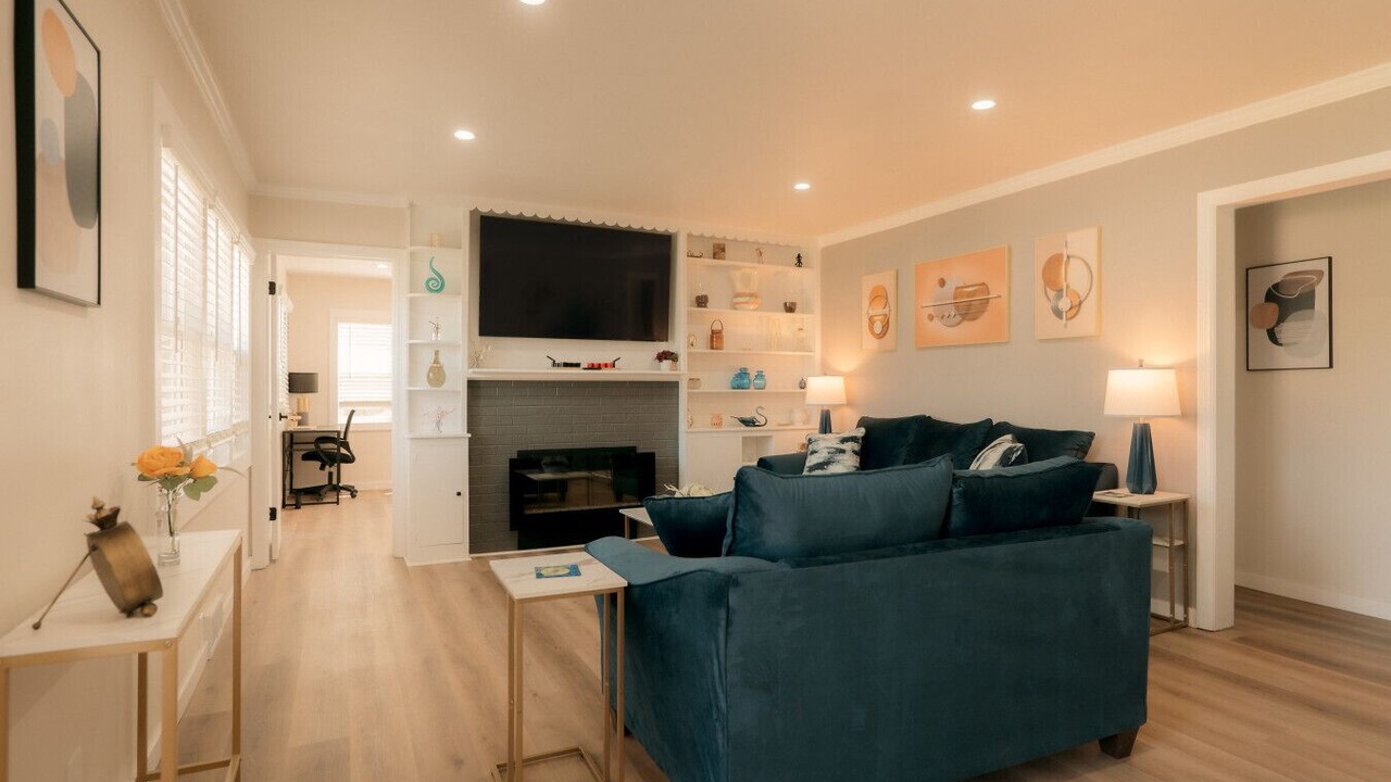 Photo of Livingroom in Orange Prairie