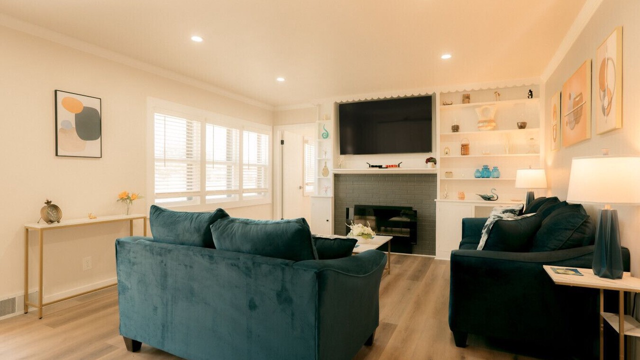 Photo of Livingroom in Orange Prairie