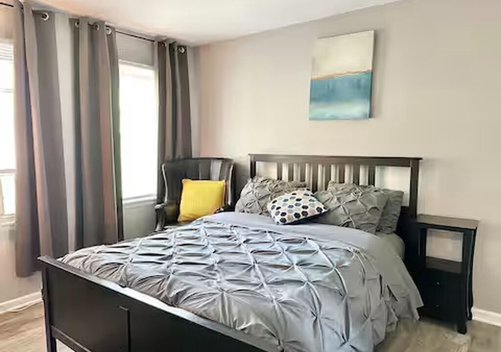 Photo of Bedroom in Yorkville