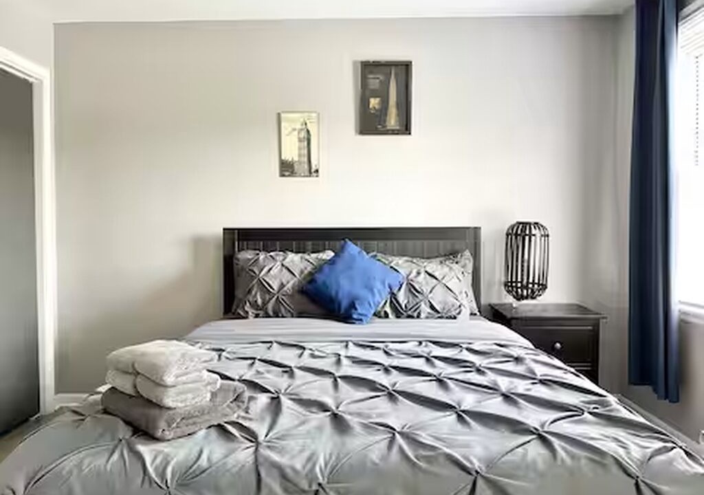 Photo of Bedroom in Yorkville
