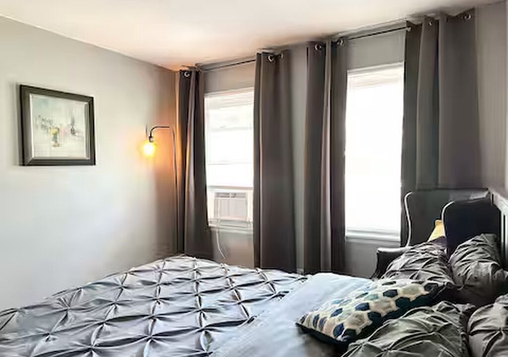 Photo of Bedroom in Yorkville
