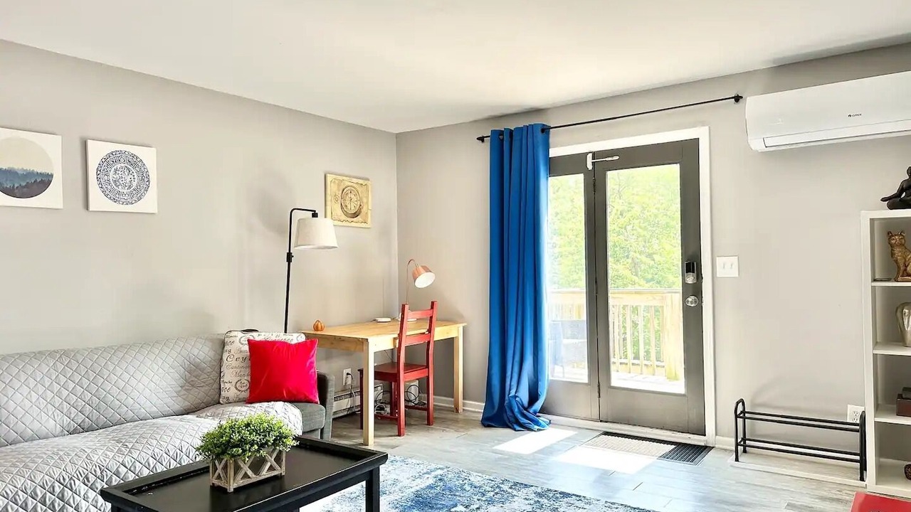 Photo of Livingroom in Yorkville