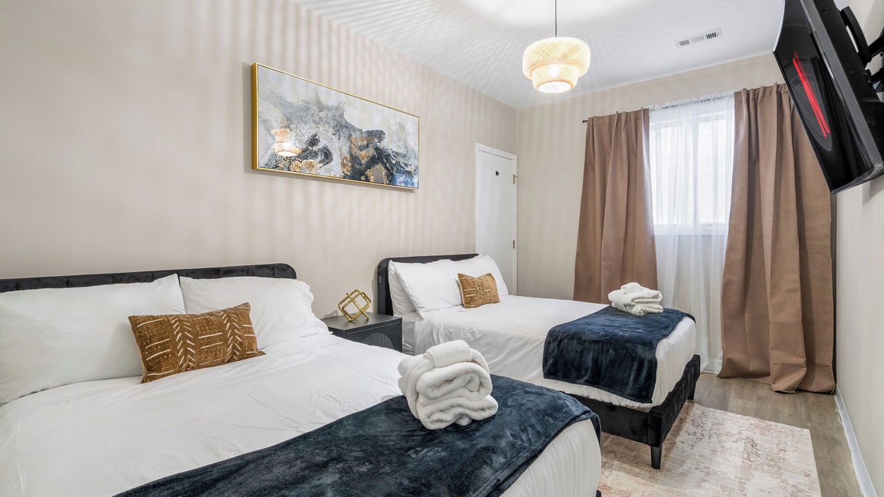 Photo of Bedroom in Near West Side